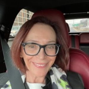 Meet your Posher, Linda